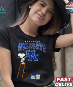 Kentucky Wildcats Snoopy Painting Shirt, hoodie, sweater, long sleeve and tank top Kentucky Wildcats Snoopy Painting Shirt