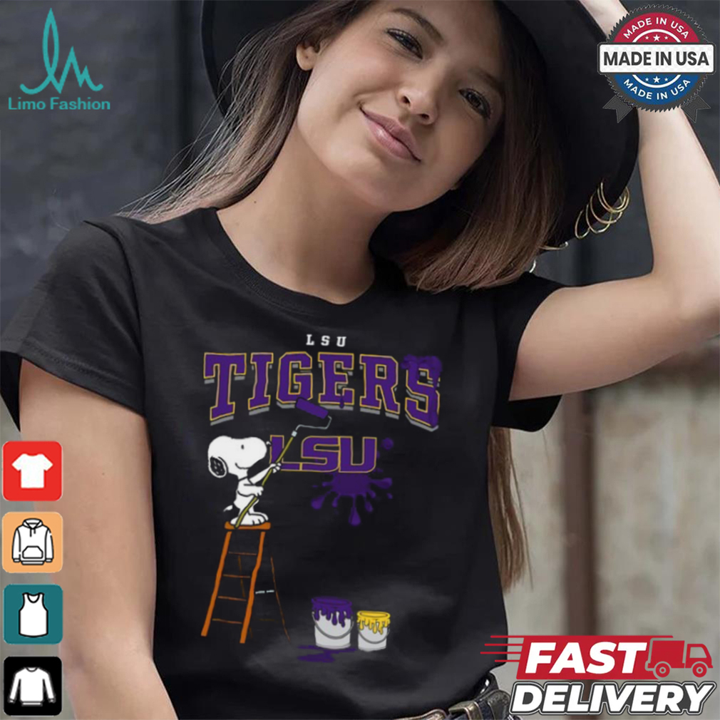 LSU Tigers Snoopy Painting Shirt LSU Tigers Snoopy Painting Shirt