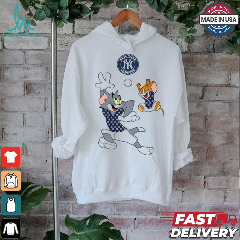 MLB Tom And Jerry New York Yankees T Shirt MLB Tom And Jerry New York Yankees T Shirt
