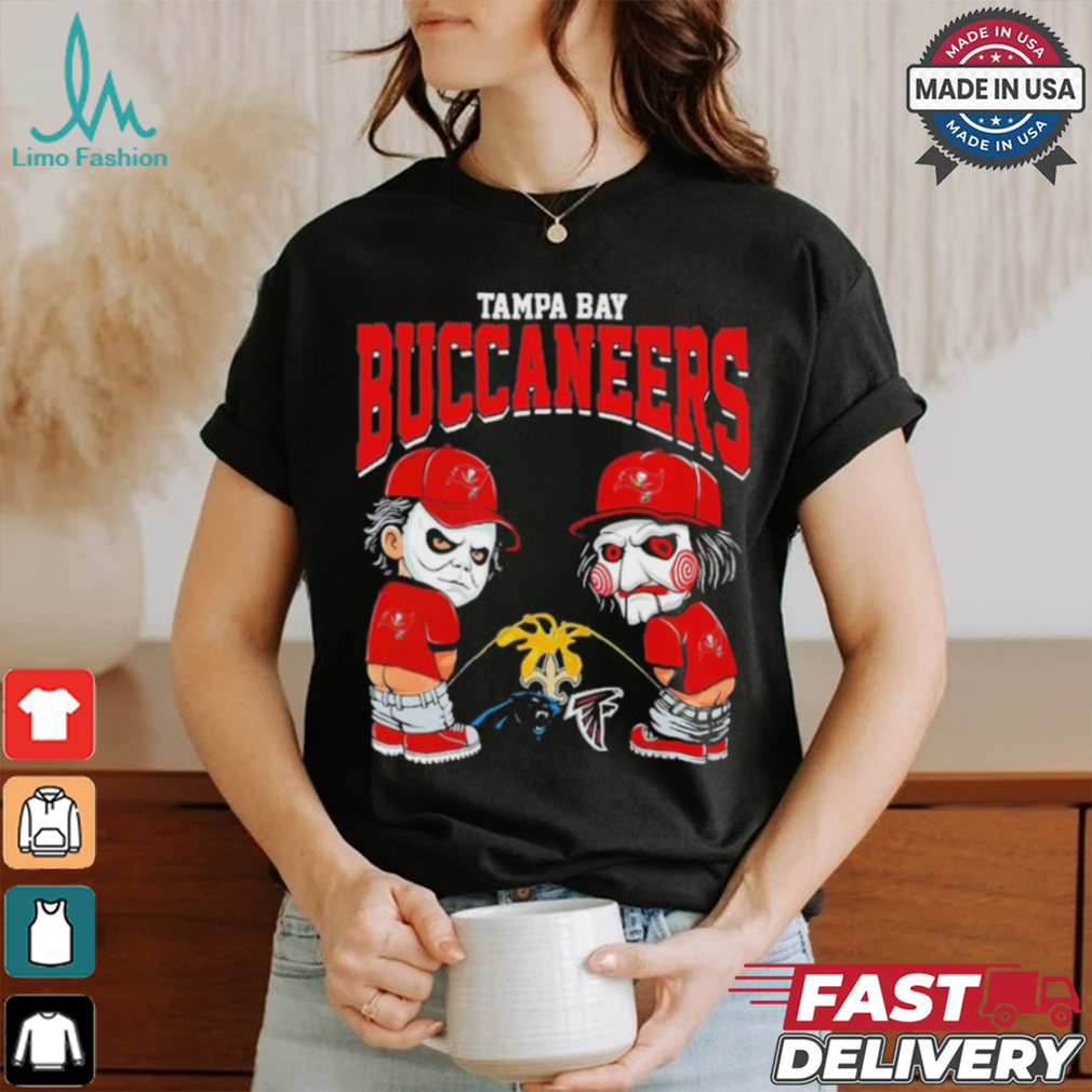 Michael Myers And Billy The Puppet X Tampa Bay Buccaneers Pee On NFL Teams Halloween Shirt Michael Myers And Billy The Puppet X Tampa Bay Buccaneers Pee On NFL Teams Halloween Shirt