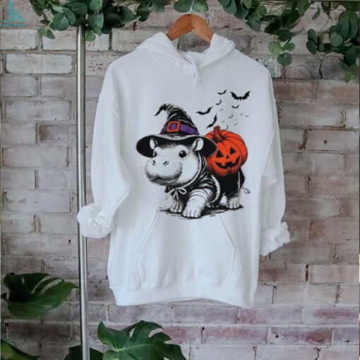 Moo Deng Bouncy Pig Moo Deng Halloween Funny Hippo With Pumpkin Witch Hat 2024 shirt