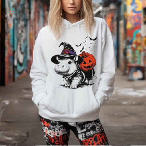 Moo Deng Bouncy Pig Moo Deng Halloween Funny Hippo With Pumpkin Witch Hat 2024 shirt