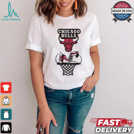 NBA Snoopy Chicago Bulls T Shirt