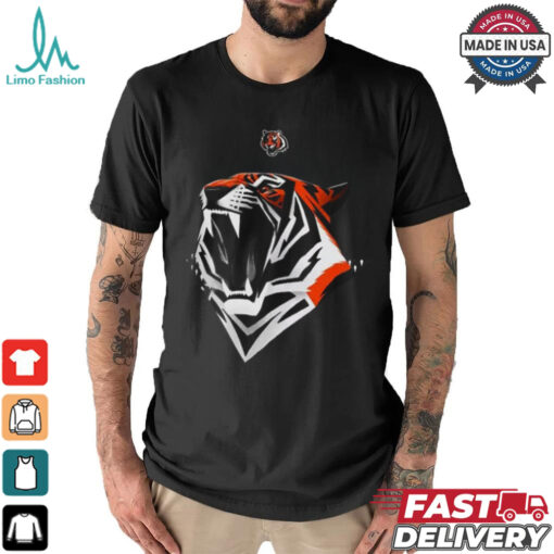 NFL Team Apparel Cincinnati Bengals Illustration T Shirt