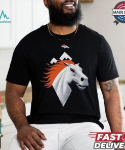 NFL Team Apparel Denver Broncos Illustration T Shirt