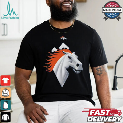 NFL Team Apparel Denver Broncos Illustration T Shirt