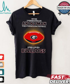 Never underestimate an old man who loves Bulldogs shirt