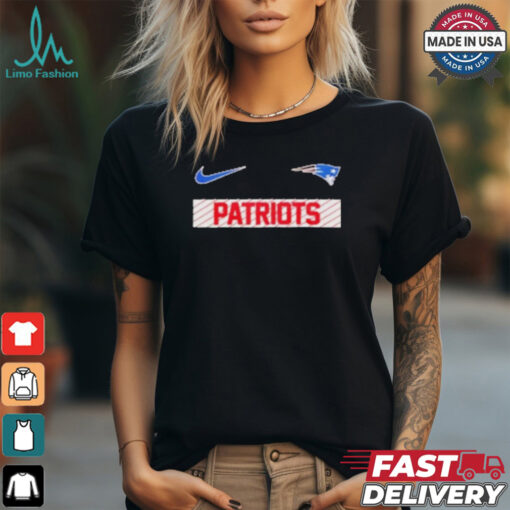 Official NFL New England Patriots ES 1960 Go Pats Logo T Shirt