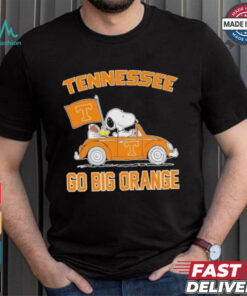 Peanuts Snoopy And Woodstock On Car Tennessee Volunteers Go Big Orange Shirt