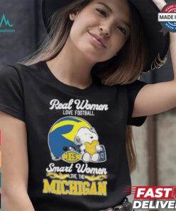 Real Women Love Football Smart Women Love The Michigan Wolverines X Snoopy Shirt