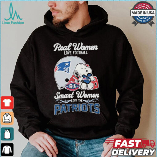 Real Women Love Football Smart Women Love The New England Patriots T Shirt