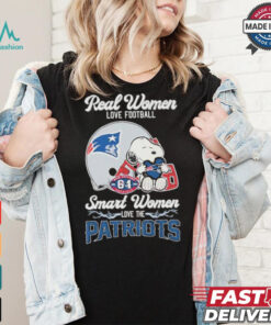 Real Women Love Football Smart Women Love The New England Patriots T Shirt