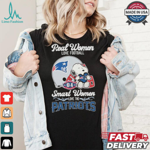 Real Women Love Football Smart Women Love The New England Patriots T Shirt