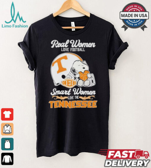 Real Women Love Football Smart Women Love The Tennessee Volunteers X Snoopy Shirt