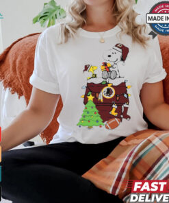 Snoopy And Woodstock Gift Washington Redskins Football Merry Christmas 2024 shirt