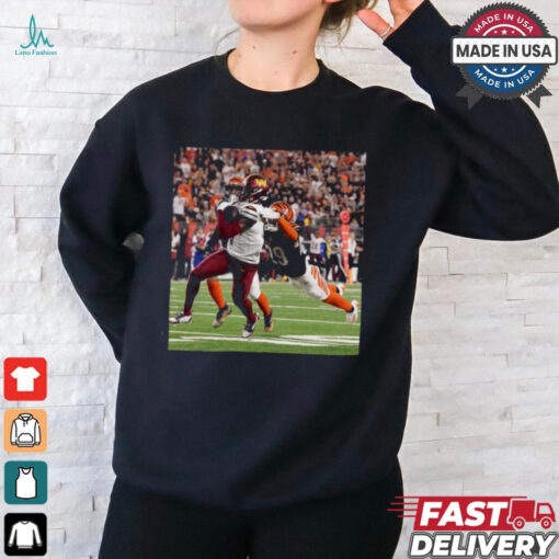 Terry McLaurin 17 of the Washington Commanders catches a 55 yard pass against Cam Taylor Britt 29 of the Cincinnati Bengals t shirt
