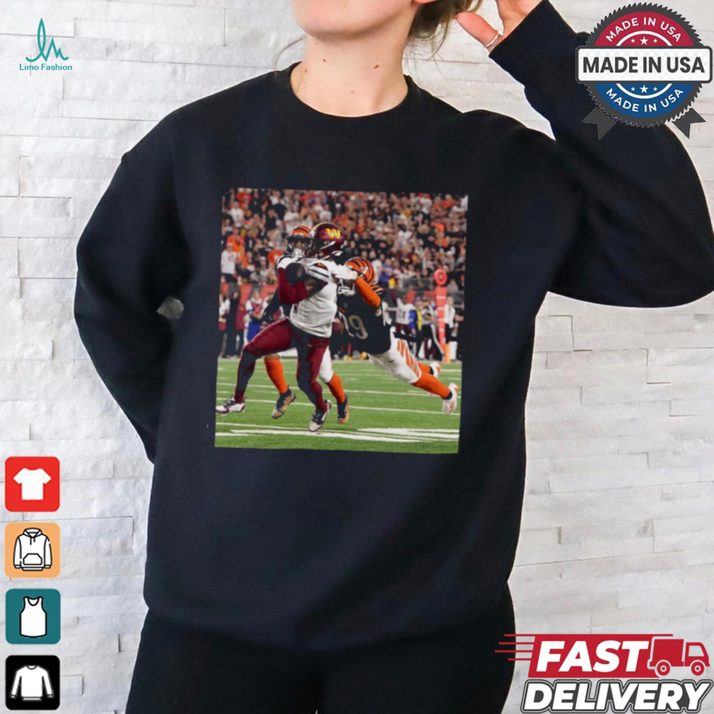 Terry McLaurin 17 of the Washington Commanders catches a 55 yard pass against Cam Taylor Britt 29 of the Cincinnati Bengals t shirt Terry McLaurin 17 of the Washington Commanders catches a 55 yard pass against Cam Taylor Britt 29 of the Cincinnati Bengals t shirt