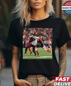 Terry McLaurin 17 of the Washington Commanders catches a 55 yard pass against Cam Taylor Britt 29 of the Cincinnati Bengals t shirt