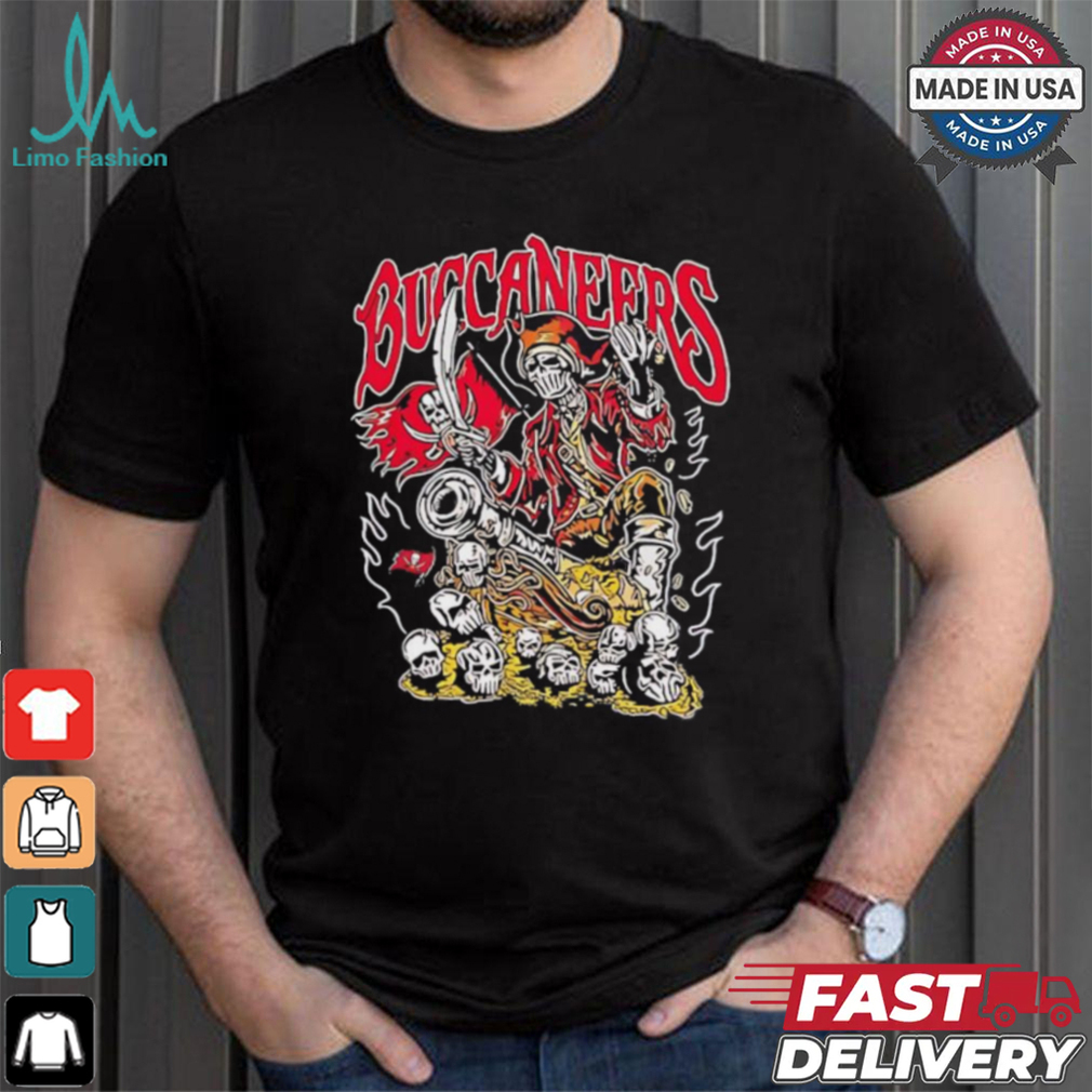 Warren Lotas X Tampa Bay Buccaneers shirt Warren Lotas X Tampa Bay Buccaneers shirt
