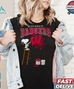 Wisconsin Badgers Snoopy Painting Shirt