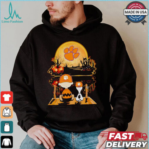 Charlie Brown and Snoopy watch Clemson Tigers moon Halloween shirt