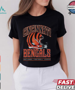 Cincinnati Bengals Helmet Garment Dyed Heavyweight T Shirt