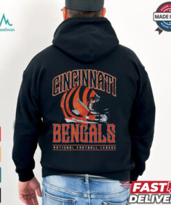 Cincinnati Bengals Helmet Garment Dyed Heavyweight T Shirt