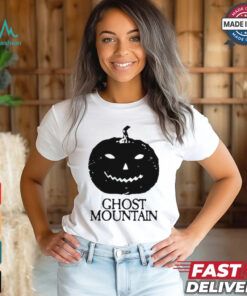 Ghost mountain pumpkin not worth this pain Halloween Shirt