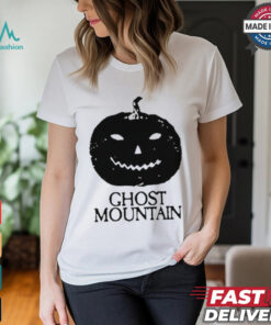 Ghost mountain pumpkin not worth this pain Halloween Shirt