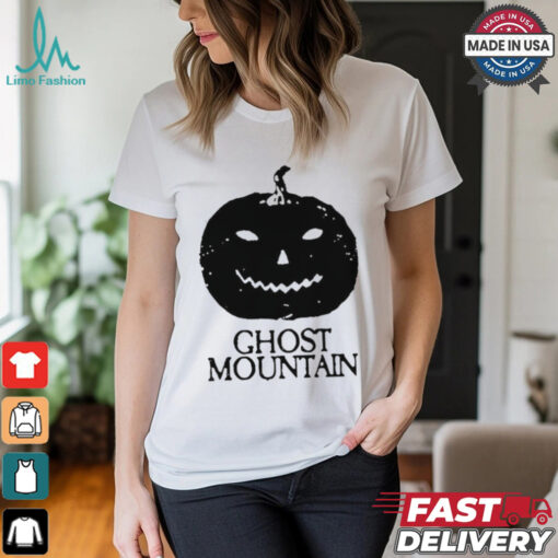 Ghost mountain pumpkin not worth this pain Halloween Shirt