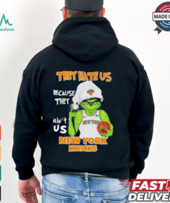 Grinch Santa hat middle finger they hate us because they ain’t us New York Knicks shirt