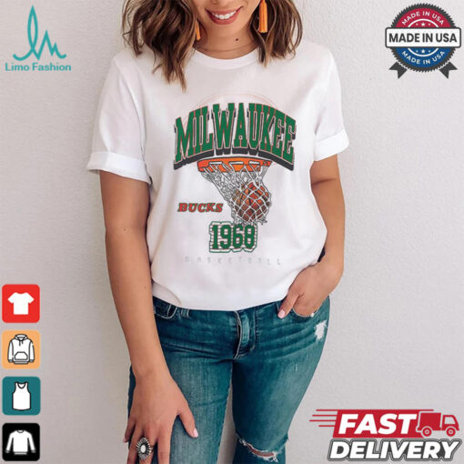 Mitchell & Ness HWC ’68 Logo Swagger Milwaukee Bucks T Shirt