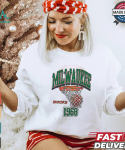 Mitchell & Ness HWC '68 Logo Swagger Milwaukee Bucks T Shirt