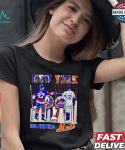 New York city skyline Islanders Lee and Mets Lindor signatures shirt