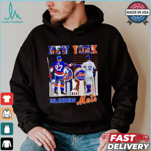 New York city skyline Islanders Lee and Mets Lindor signatures shirt