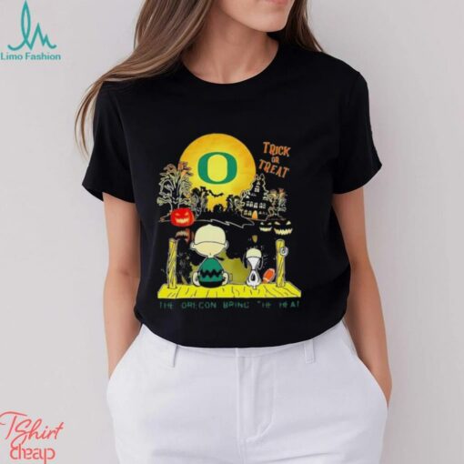 Official NCAA Oregon Ducks Snoopy Bring The Heat 2024 T Shirt