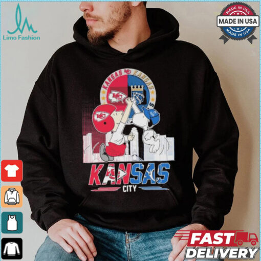 Official Snoopy And Charlie Browns High Five Kansas City Chiefs X Kansas City Royals Shirt