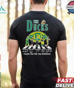 Oregon Ducks The Ducks Abbey Road thank you for the memories of 130 years signature shirt