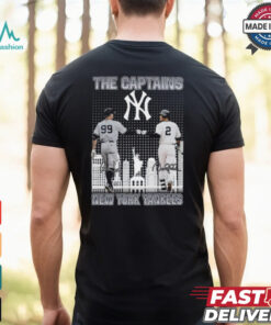 The Captains New York Yankees Aaron James Judge And Derek Jeter Signatures Skyline 2024 T shirt
