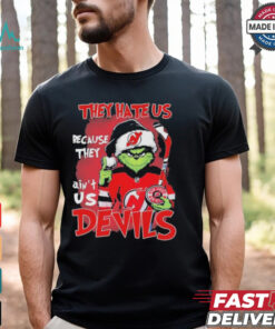 They Hate Us Because They Ain’t Us Grinch X New Jersey Devils Christmas Shirt
