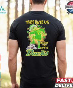 They Hate Us Because They Ain’t Us Grinch X Oregon Ducks Stomp On College Teams Christmas Shirt