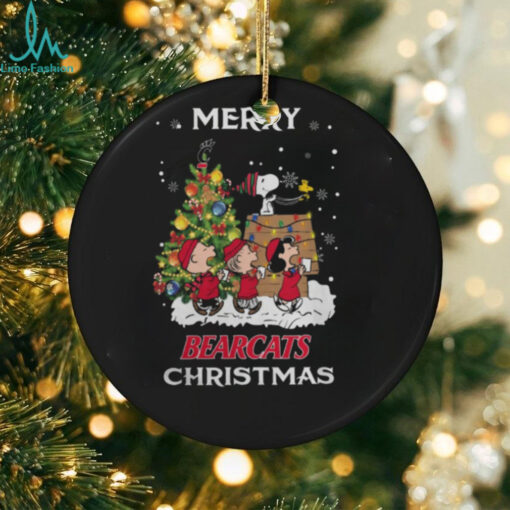 2024 Cincinnati Bearcats Snoopy And Friends Merry Christmas Shirt