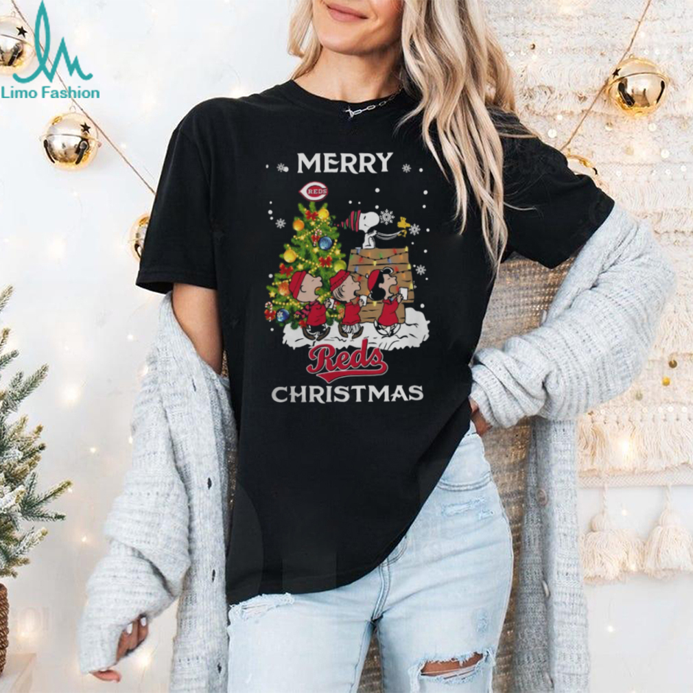 2024 Cincinnati Reds Snoopy And Friends Merry Christmas Shirt 2024 Cincinnati Reds Snoopy And Friends Merry Christmas Shirt