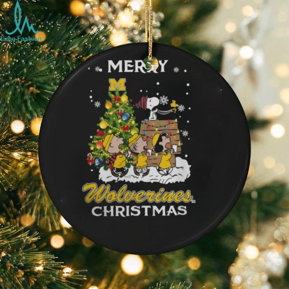 2024 Michigan Wolverines Snoopy And Friends Merry Christmas Shirt 2024 Michigan Wolverines Snoopy And Friends Merry Christmas Shirt