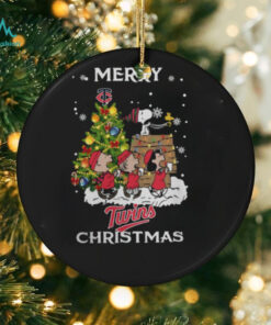 2024 Minnesota Twins Snoopy And Friends Merry Christmas Shirt