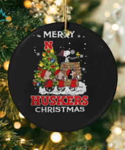 2024 Nebraska Cornhuskers Snoopy And Friends Merry Christmas Shirt