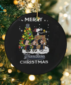 2024 New York Yankees Snoopy And Friends Merry Christmas Shirt