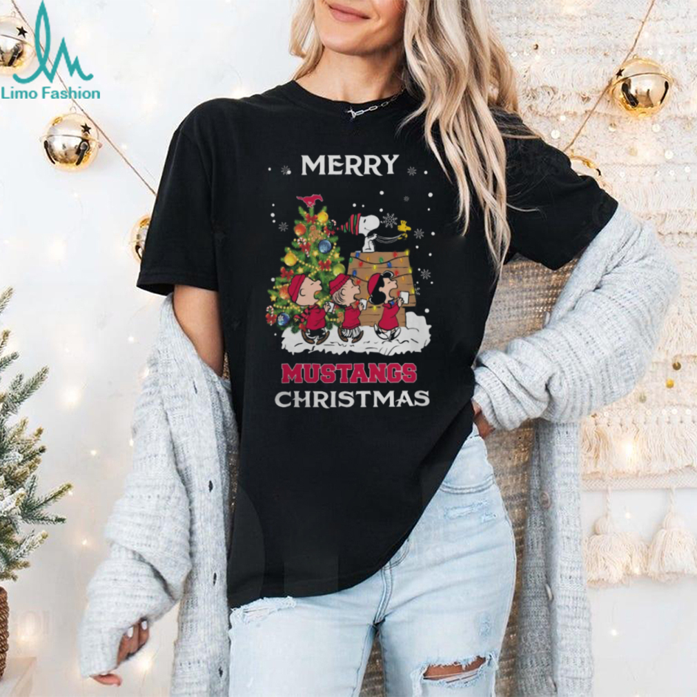 2024 SMU Mustangs Snoopy And Friends Merry Christmas Shirt 2024 SMU Mustangs Snoopy And Friends Merry Christmas Shirt