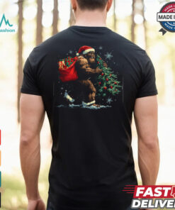 Bigfoot Christmas Tree Lights Xmas Boys Men Sasquatch Lovers Shirt Recovered