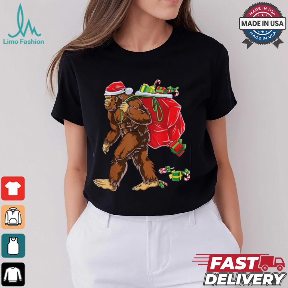 Bigfoot Santa Carrying Christmas Bag Xmas Hat Sasquatch Men T Shirt Recovered Bigfoot Santa Carrying Christmas Bag Xmas Hat Sasquatch Men T Shirt Recovered